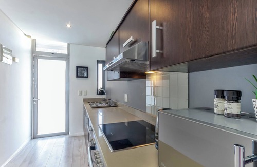 West Beach Apartment | Infinity G10 by CTHA