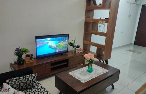 Klang Apartment | Infinity pool apartment with stunning sunset view - GM Remia Residence Ambang Botanic
