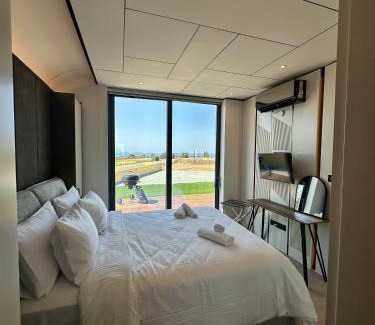 Maroni House | Infinity Residences