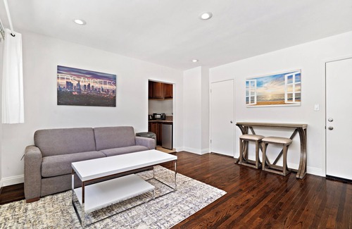Mar Vista Apartment | ING4A -Welcoming Studio apartment with WiFi in vibrant Los Angeles