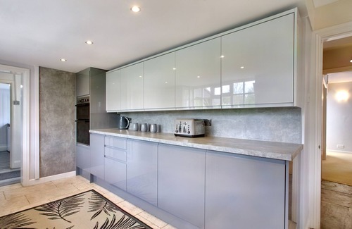 Westbury-on-Severn Cottage | INGLESIDE, family friendly, character holiday cottage in Adsett