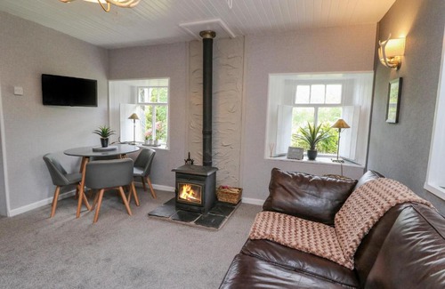 Lochearnhead House | Inglis Nook Cottage