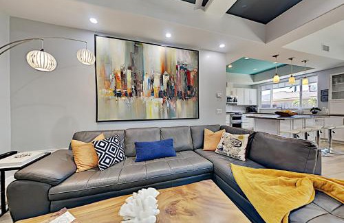 Pacific Beach House | Ingraham Delight