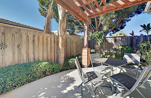 Pacific Beach House | Ingraham Delight