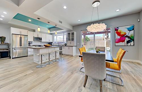 Pacific Beach House | Ingraham Delight