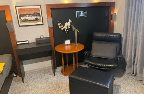 Thiede Apartment | Ingrids Ferienwohnung am Sportpark mit Terrasse zum grillen und entspannen