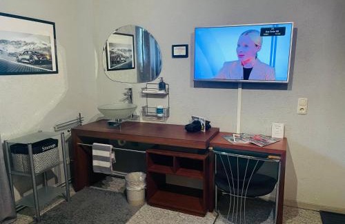 Thiede Apartment | Ingrids Ferienwohnung am Sportpark mit Terrasse zum grillen und entspannen