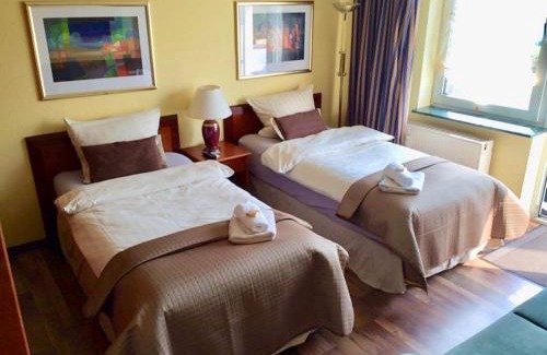 Thiede Apartment | Ingrids Ferienwohnung mit Balkon in Thiede nähe See