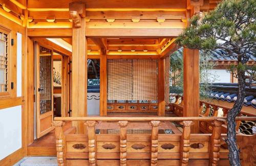 Jingwan-dong House | Inhyudang Hanok Pension