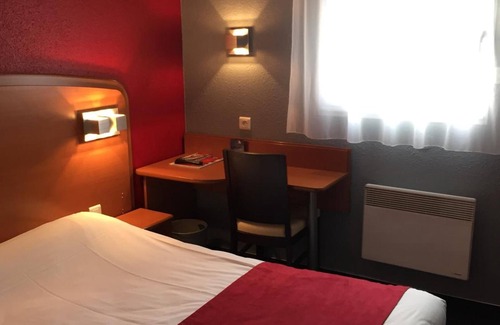 Longueau Hotel | initial by balladins Amiens/Longueau