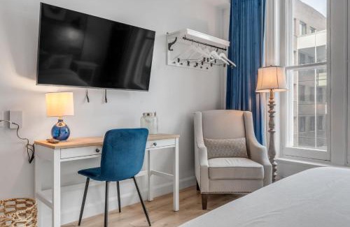 La Cite-Limoilou Apartment | Initial/Simplicity/Québec