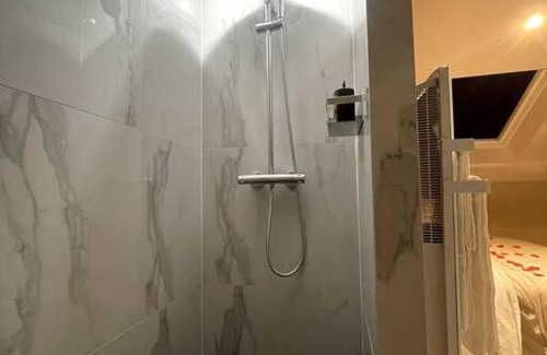 Sainte-Savine Villa | Initimy Spa