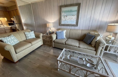 Murrells Inlet Condo | Inlet Pointe 37 - Second Row (Channelfront) in Garden City Beach