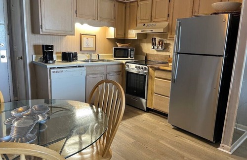 Murrells Inlet Condo | Inlet Pointe 37 - Second Row (Channelfront) in Garden City Beach
