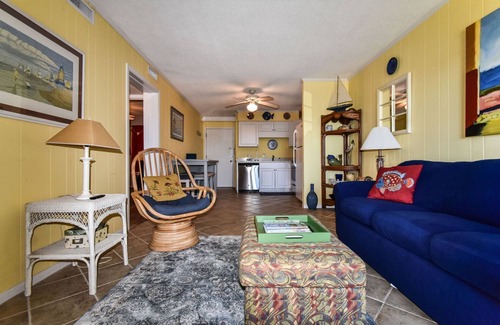 Gulf Stream Estates Condo | Inlet Pointe 29 Walk to beach in 2 minutes. Enjoy the pool and floating dock.