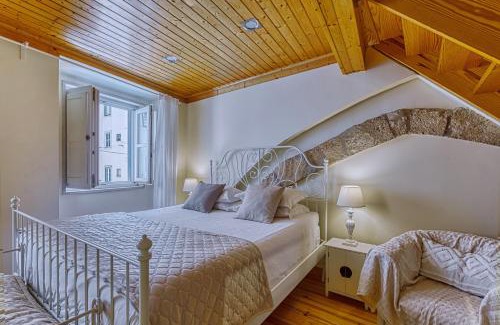 Santo Estevao Apartment | InLoveApartments - Amazing Duplex at Alfama