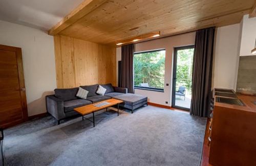 Tatariv House | InMount