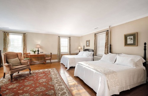 Locust Dale Bed & Breakfast | Inn and Tavern at Meander
