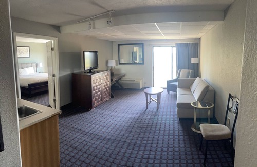 Osage Beach Hotel | Inn at Grand Glaize