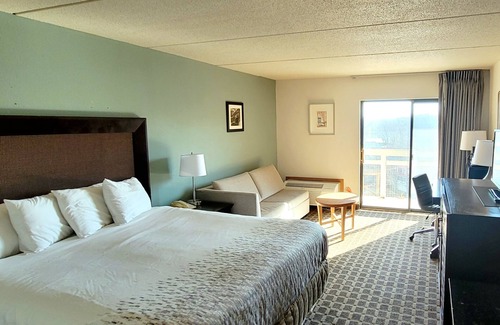 Osage Beach Hotel | Inn at Grand Glaize