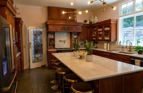 Eureka Springs Historic District Bed & Breakfast | Inn at Rose Hall