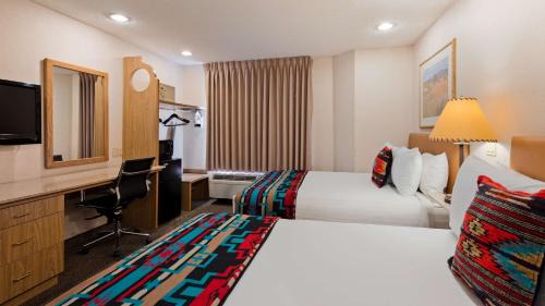 Santa Fe Hotel | Inn at Santa Fe, SureStay Collection by Best Western