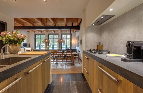 Ternaard House | Inn in Ternaard near Heritage