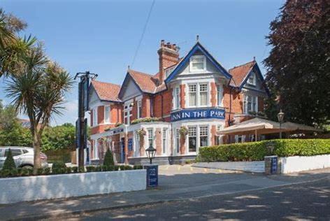 Canford Cliffs Hotel | Inn in the Park