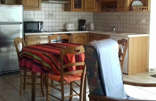 Lanuejouls House | Inn Lanuéjouls, 2 bedrooms, 5 people
