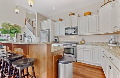 South Haven House | Inn Like a Lamb | Pool, Hot Tub, Fire Pit, Putting Green | Dog Pet Friendly