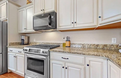South Haven House | Inn Like a Lamb | Pool, Hot Tub, Fire Pit, Putting Green | Dog Pet Friendly