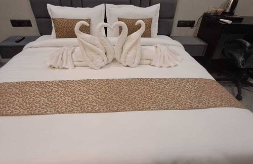 Sector 70 Hotel | Inn Of Joy