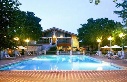Kerrville Hotel | Inn of the Hills Hotel and Conference Center