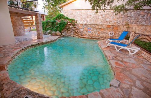 Kerrville Hotel | Inn of the Hills Hotel and Conference Center