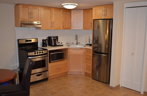 Regional District of Nanaimo Hotel | Inn On Long Lake