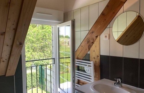 Saint-Vaast-Dieppedalle House | Inn Saint-Vaast-Dieppedalle, 4 bedrooms, 10 people