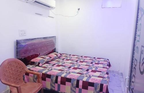 Ayodhya House | INN Shyam Bihari Guest House 500 Meter Ram mandi