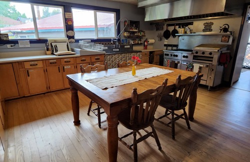 Leadville Hostel | Inn the Clouds Hostel & Inn