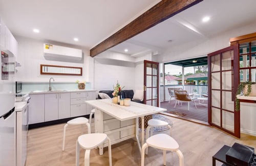 Highgate Hill House | Inner-City 6BR Family-friendly House@Highgate Hill