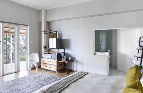 Greater Johannesburg Metropolitan Area Bed & Breakfast | Inner City Retreat based in the bustling neighborhood of Melville Johannesburg