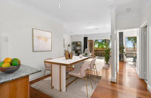 Turner Apartment | Inner North Elegance Premier Turner Living 2 Bed, 2 Bath Townhome