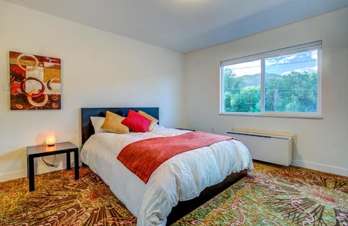 Manitou Springs Historic District Bed & Breakfast | INNhale Resort and Spa