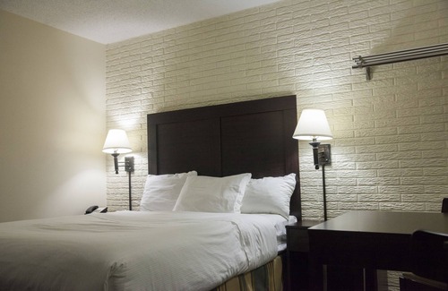 Maywood Hotel | Inns Of Virginia - Arlington