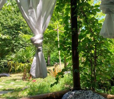 Saumane Other | Insolite - Nuit à la belle étoile dans gazébo thaï près de la rivière