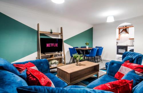 Hemel Hempstead Apartment | InSpires House Contractors, families, Wifi, Free Parking Town Centre