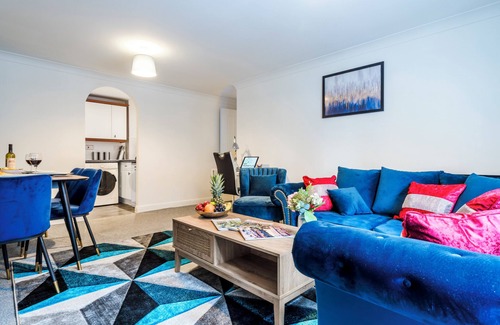 Hemel Hempstead Apartment | InSpires House For Contractors, Families, Relocators, Free Parking