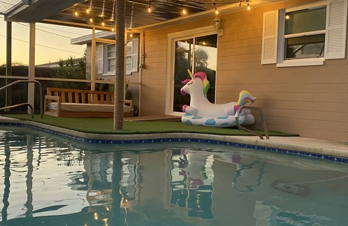 Breakers House | INSTA-WORTHY Beach House w/Pool. *200ft from No-Drive Beach!