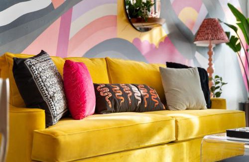 Fifth Ward House | INSTA worthy Home! *Sleeps 8* - Walker's Point!