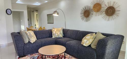 Blantyre Apartment | InstaHomes by Tru - Villa