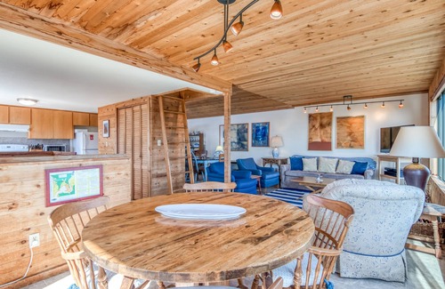 Manzanita House | Instant Beach Access, Gorgeous Ocean Views from this 4 Bedroom in Manzanita!